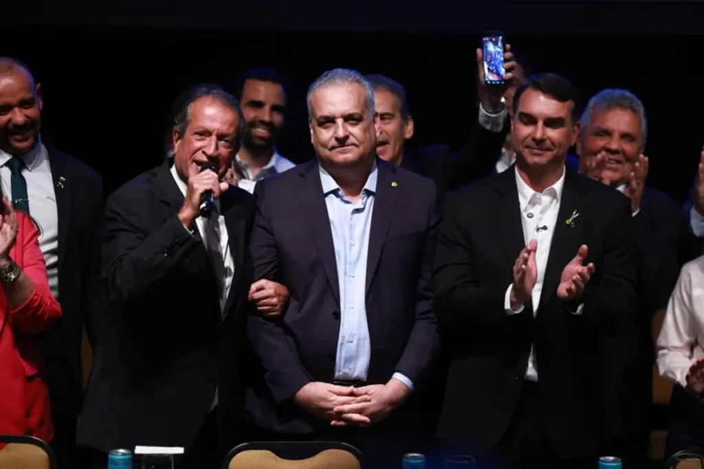 Eduardo e Carlos elogiam escolha de Alfredo Gaspar como vice de Flávio