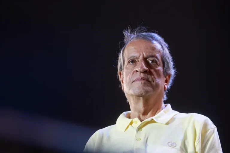 Em convenção do PL-DF, Valdemar puxa coro com números de Michelle e Bia Kicis
