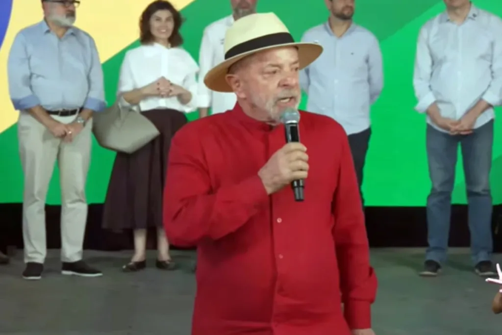 Em MG, Lula culpa Temer por crise de Pimentel e ironiza Zema