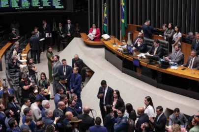 Empoderado por emendas, Congresso se engaja menos com presidenciáveis