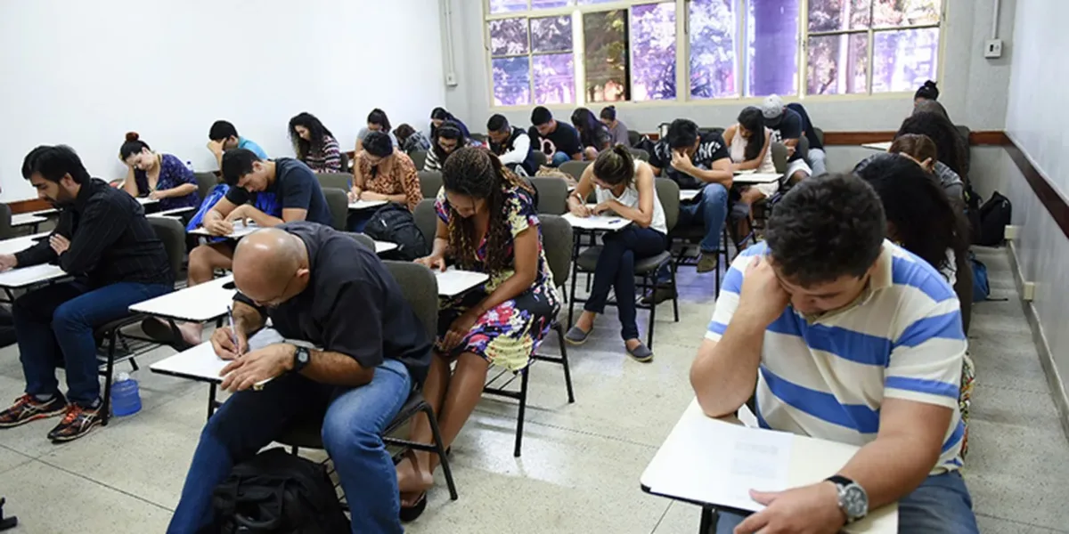 Encceja é no próximo domingo; saiba como consultar locais de provas