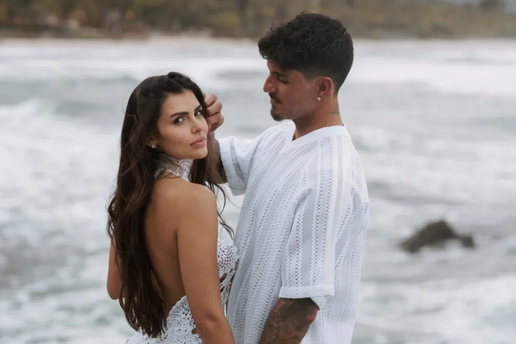 Esposa de Gabriel Medina fala após perder bebê e pede respeito