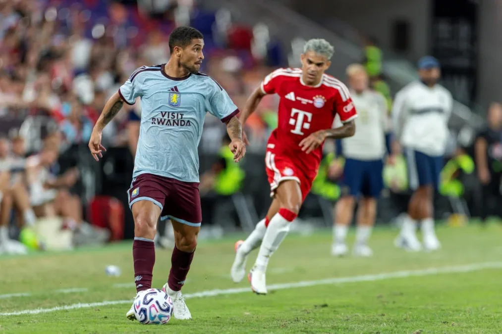 Ex-Flamengo, João Gomes marca primeiro gol pelo Aston Villa