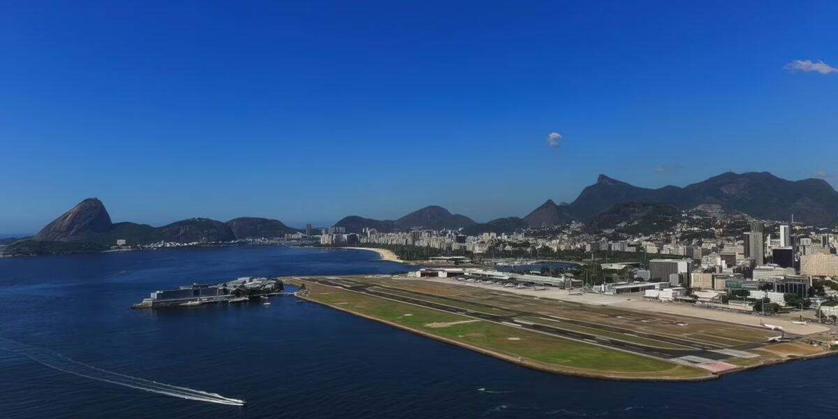 Avião derrapa no Santos Dumont e voos são cancelados