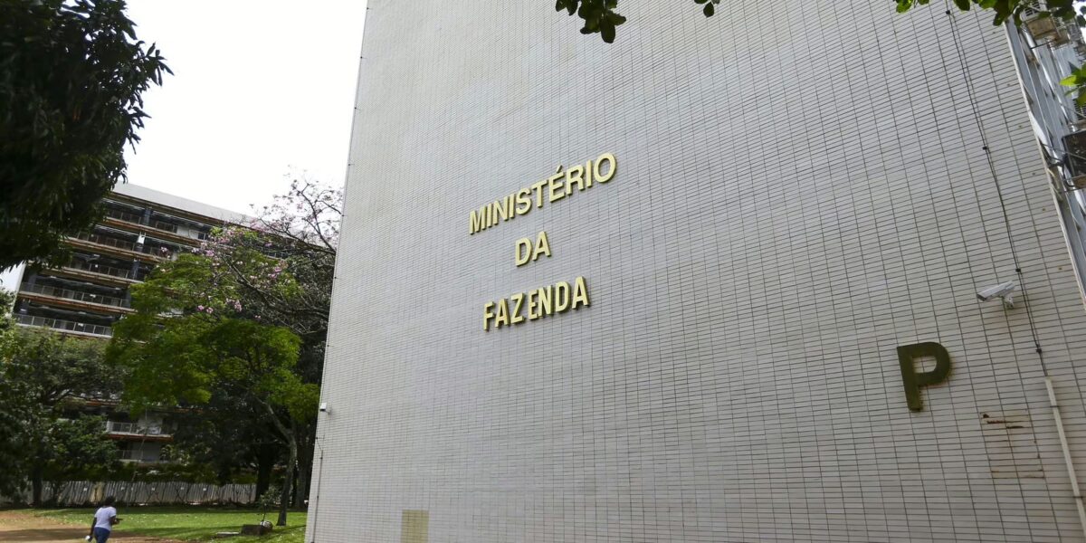 Governo Central tem superávit de R$ 10,8 bilhões em julho