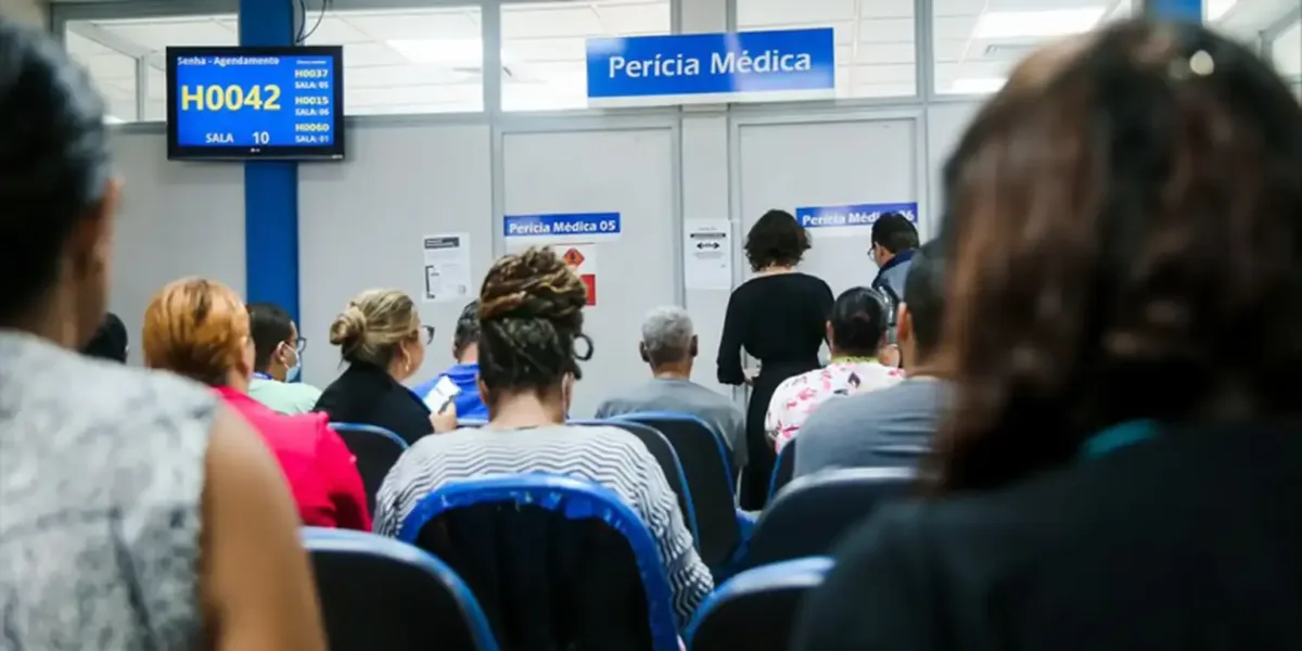 Fila de espera do INSS cai para 1,2 milhão; veja o que mudou