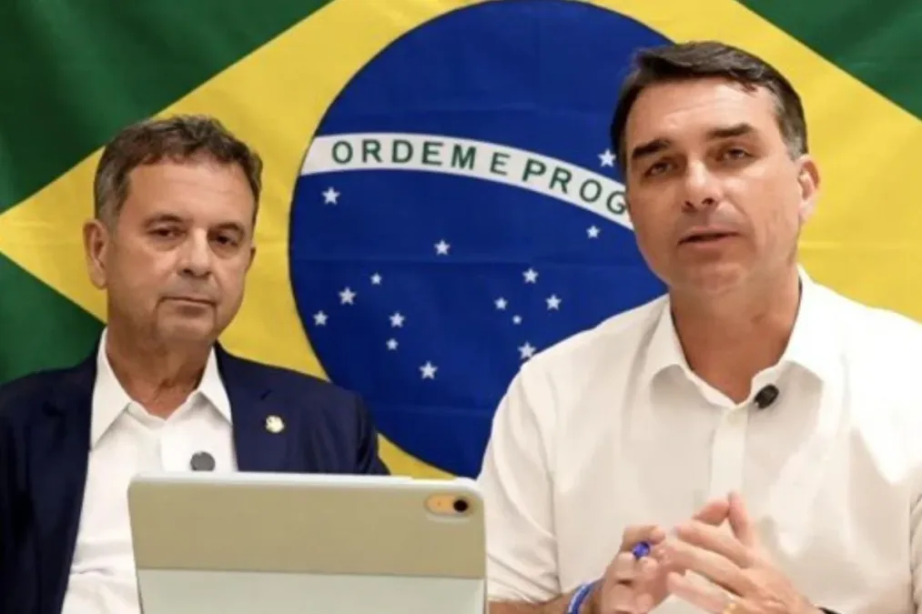 Flávio admite vice de última hora e deixa porta de saída aberta