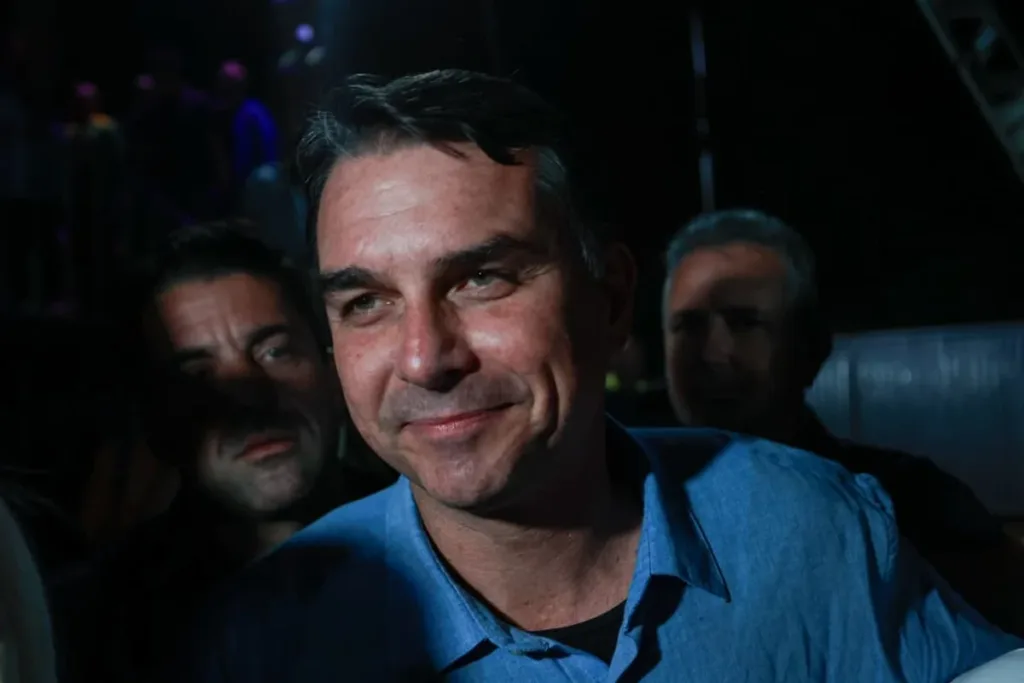 Flávio diz que "diferente de 2022", TSE será "imparcial" nesta eleição