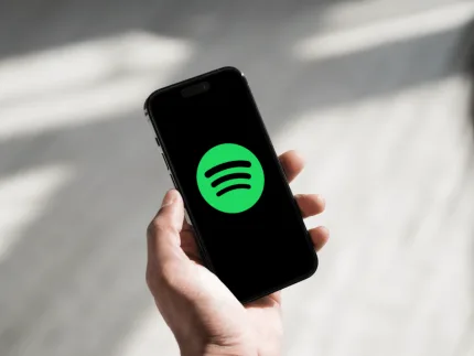 Quer tirar alguém do Top 50 do Spotify? Compre views pra ele que a plataforma derruba na hora