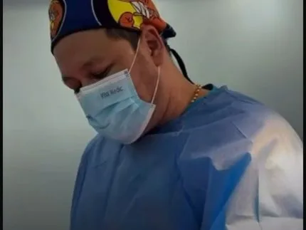 Pacientes denunciam complicações após cirurgia com médico colombiano irregular no Brasil