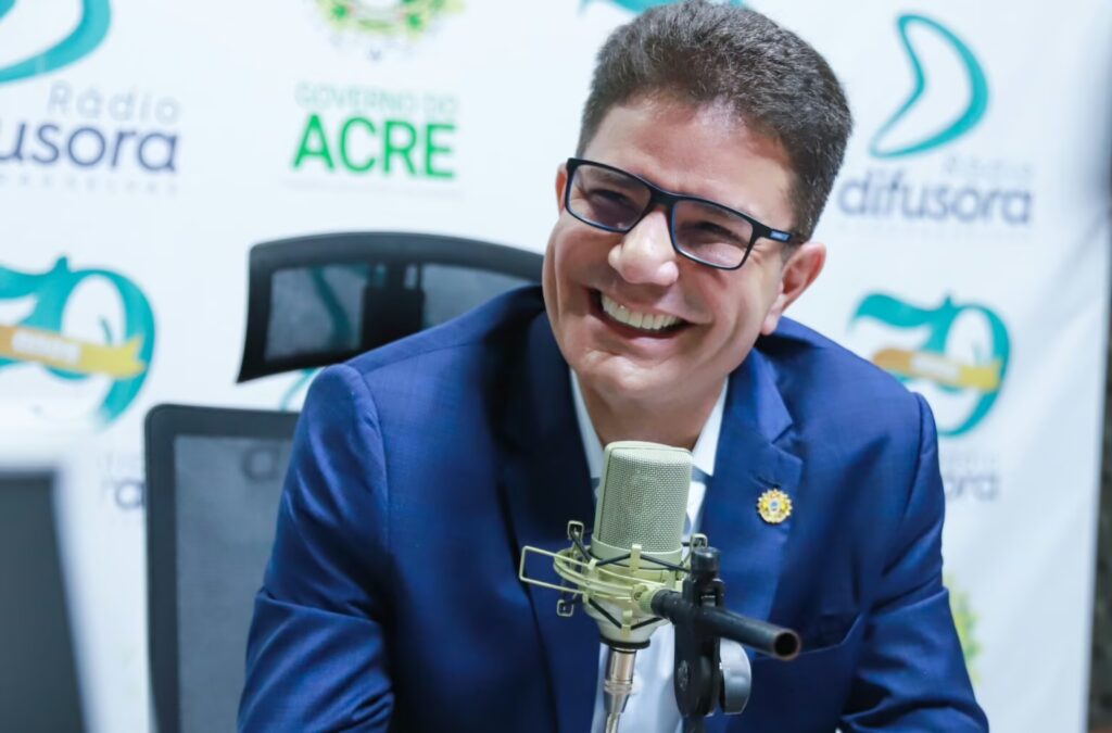 Gladson Cameli apresenta defesa no TRE-AC contra impugnação de candidatura ao Senado