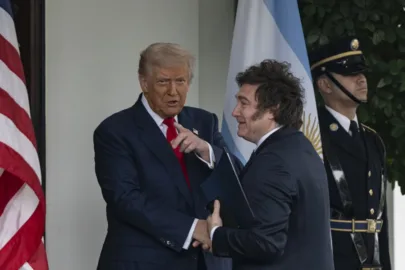 Governo Lula vê influência de Trump em crise com Milei e Argentina