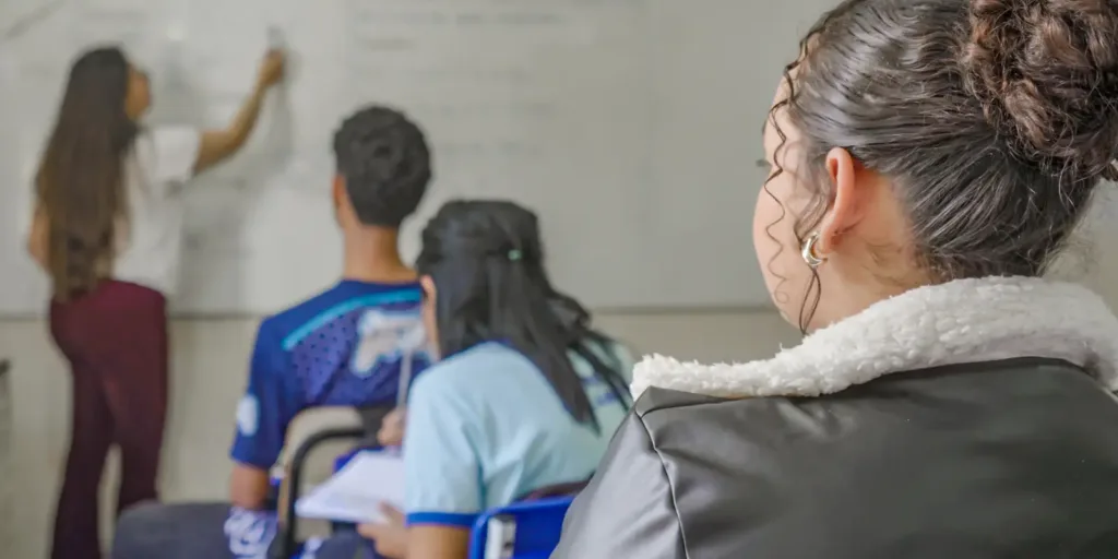 Gravidez reduz oportunidades e autonomia de meninas, mostra pesquisa