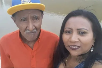 Homem de 102 anos reconhece filha após décadas