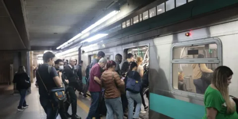 Termina a greve nas linhas de trens em São Paulo