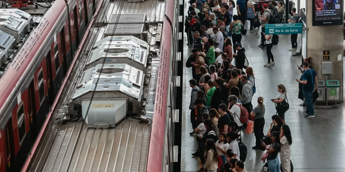 SP: greve na CPTM paralisa parcialmente três linhas de trens