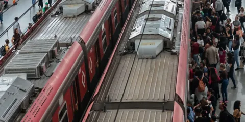 Trabalhadores das linhas 11, 12 e 13 da CPTM entram em greve
