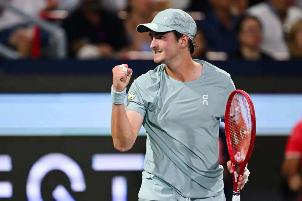 João Fonseca elimina Casper Ruud e vai às oitavas de final em Montreal