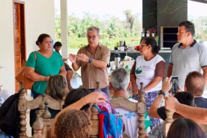 Jorge Viana visita Polo Wilson Pinheiro e conversa com agricultores familiares no Acre