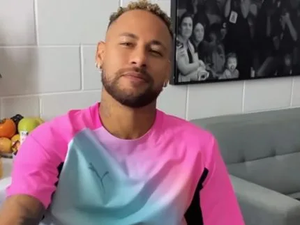 “Sempre quis ser pai de menina”, confessa Neymar após choro em apresentação de Mavie