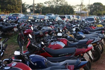 Leilão do Detran-AC terá 96 lotes de veículos em setembro.