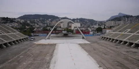 Liesa inicia venda ingressos para carnaval 2027 na Marquês de Sapucaí