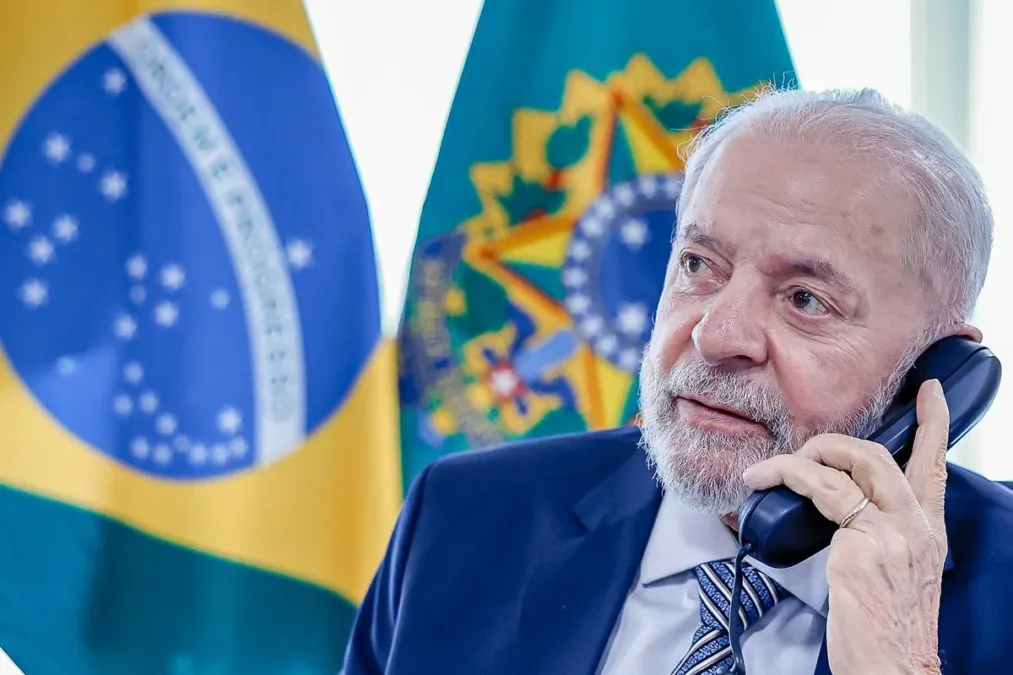 Lula diz a Trump que eles se gostam e não precisam de intermediários