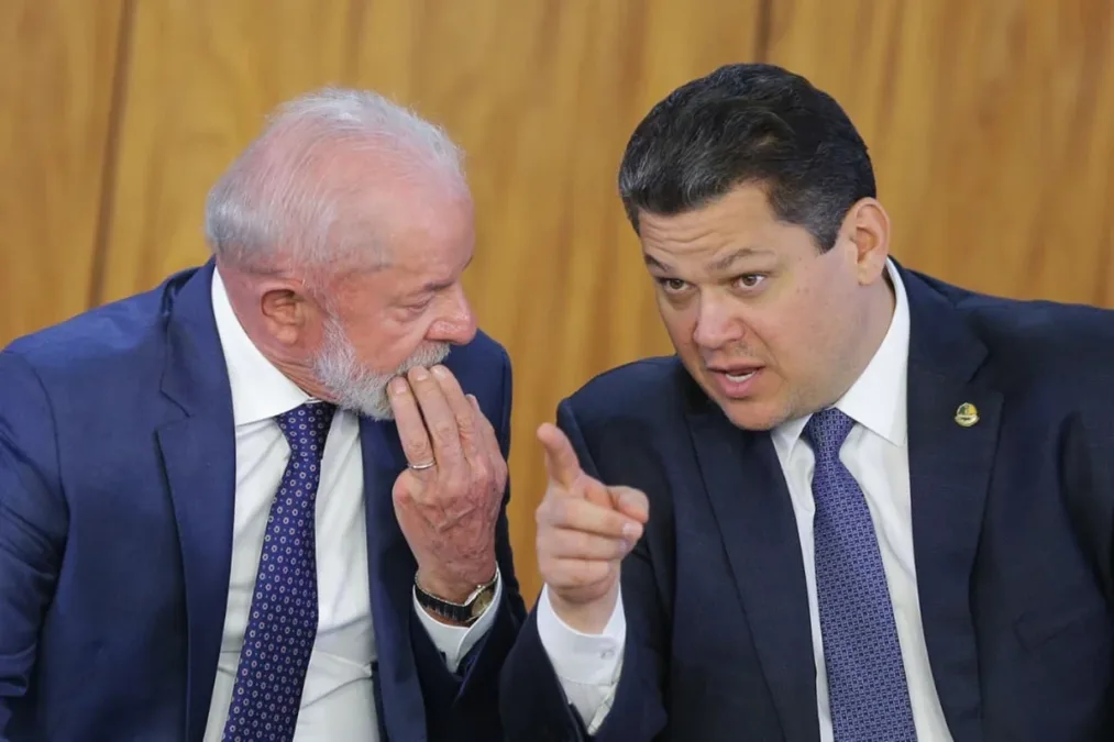 Lula e Alcolumbre não conversaram sobre Messias, diz ministro