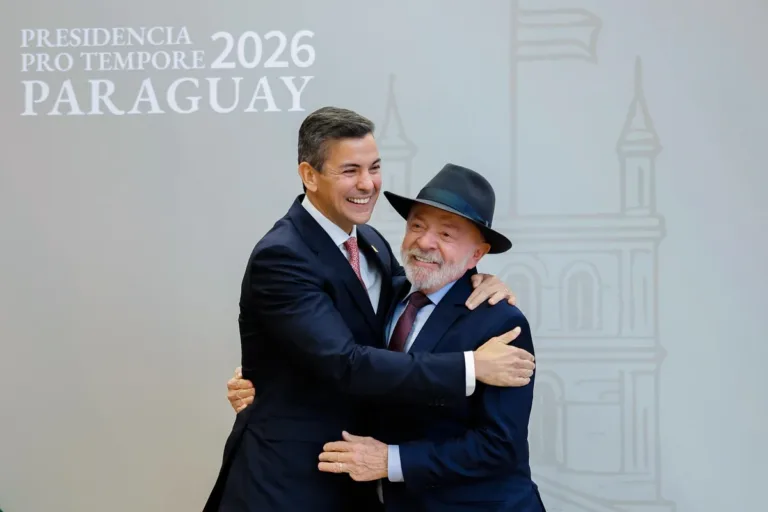 Paraguai mantém diálogo com Brasil após crise causada por declaração de Lula sobre a Guerra da Tríplice Aliança