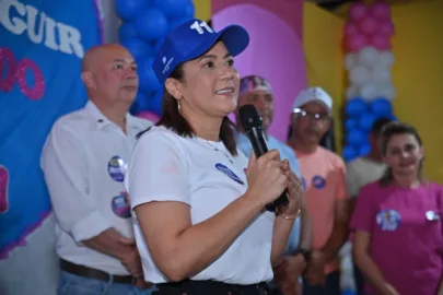 Apoiadores participam de ato de campanha eleitoral em Rio Branco.