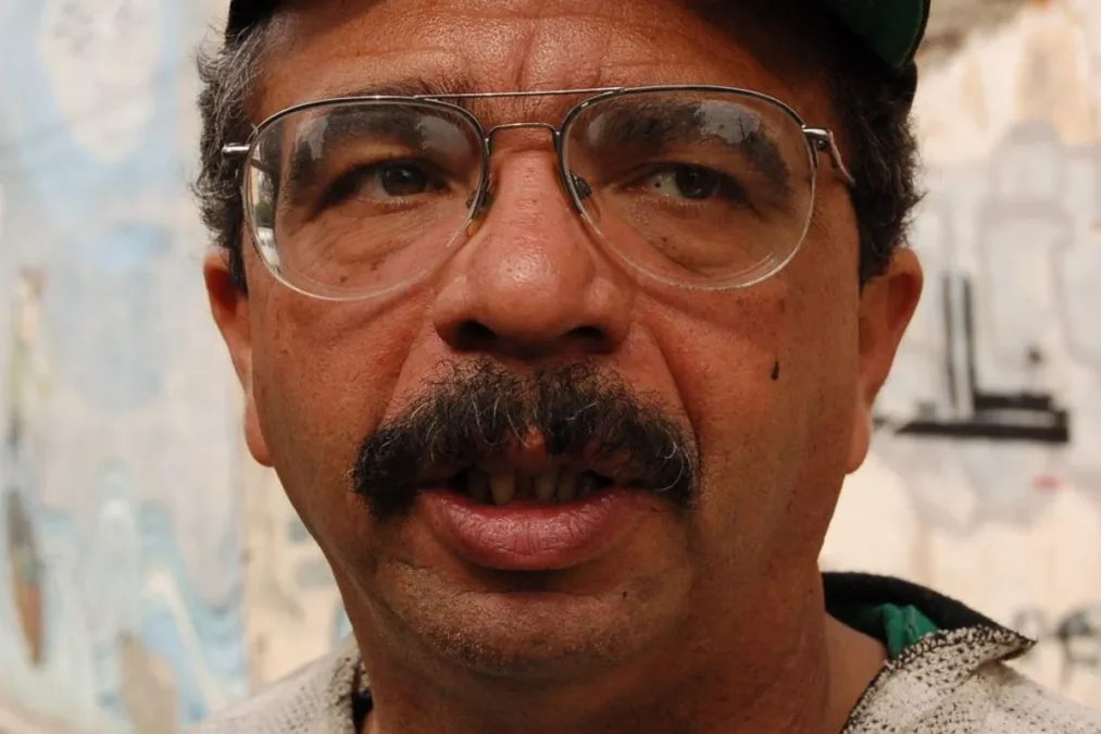 Morre Carlos Adão, artista visual que espalhou nome por muros de SP