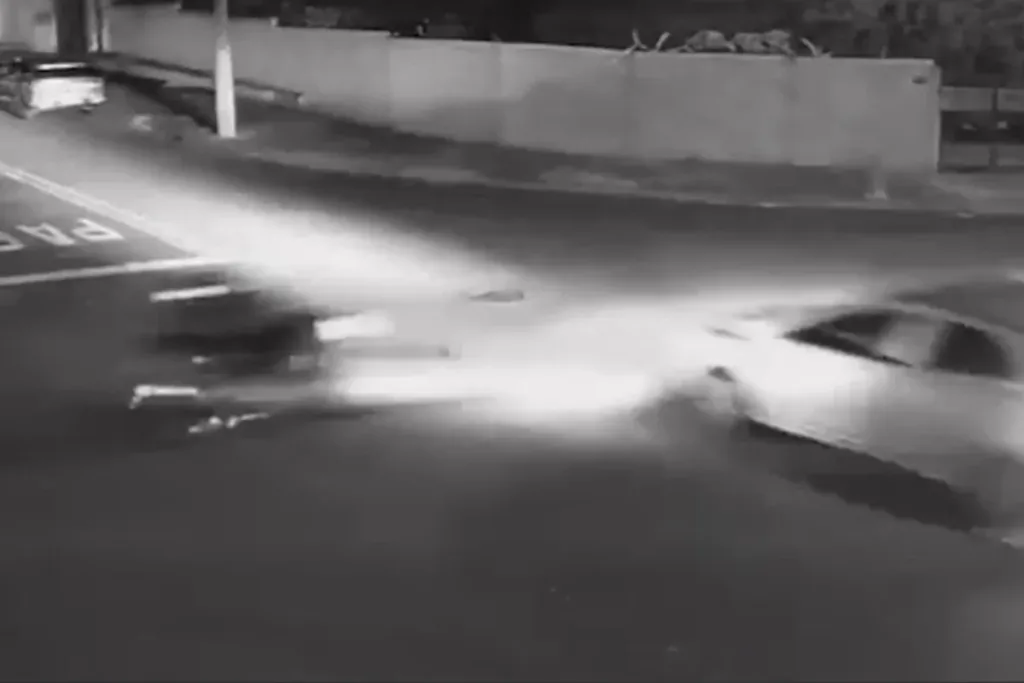 Motociclista morre após ser atingido por condutor bêbado em cruzamento