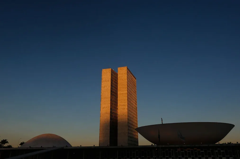 MP das blusinhas: Congresso antecipa comissão após Lula buscar presidentes