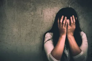 Violência doméstica concentra quase 87% das denúncias contra mulheres no Acre em 2026