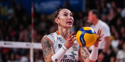 Nova regra da CBV afeta participação de Tifanny na Superliga de vôlei