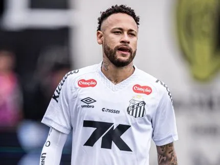 Neymar lidera conversa com organizada do Santos em meio à crise no Brasileirão