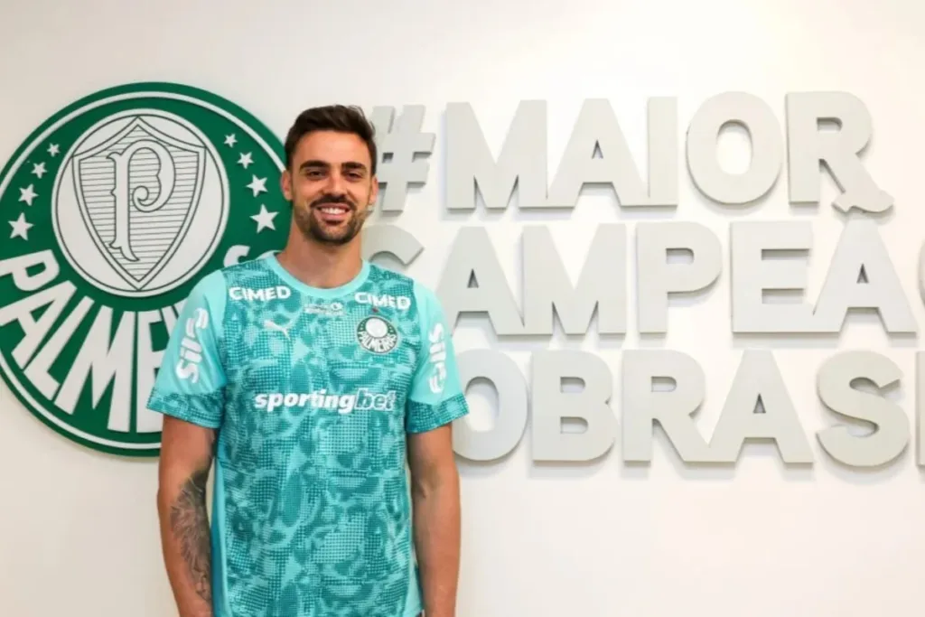 Palmeiras anuncia chegada do goleiro Bruno Bertinato até o fim de 2026
