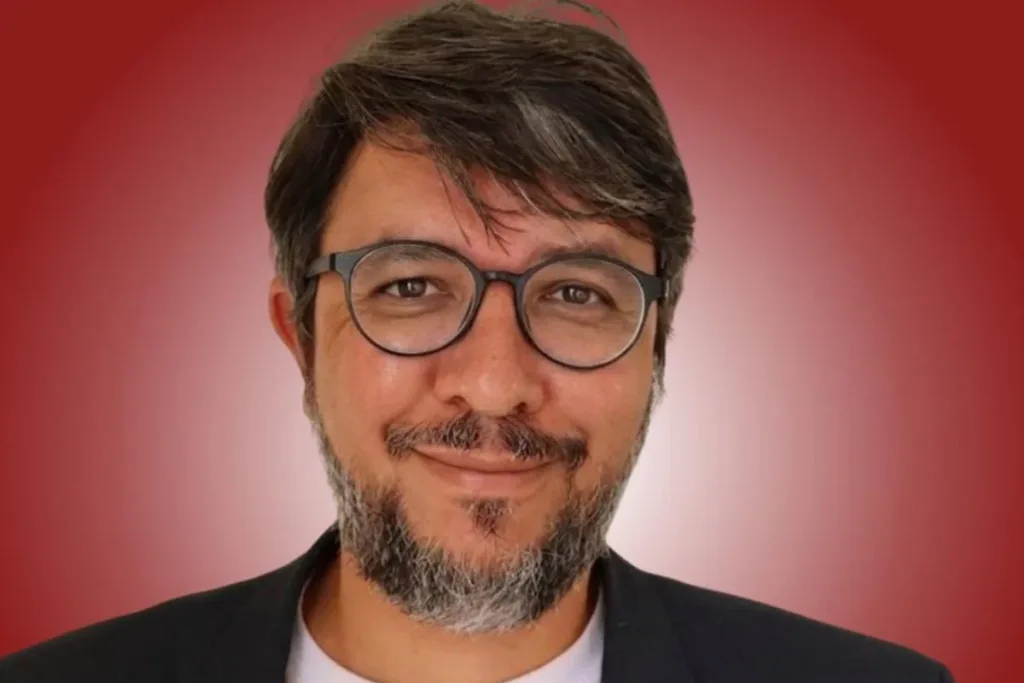 PCB lança o historiador Carlos Machado como candidato ao governo de SP