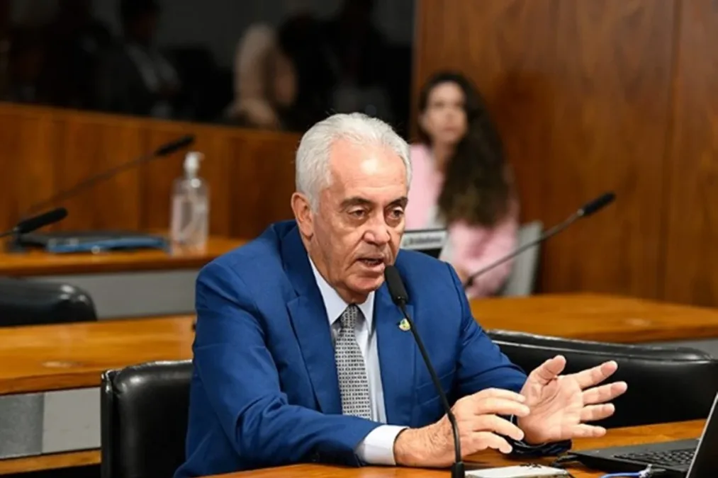 PEC do fim da escala 6X1 avança no Senado e chega na CCJ; veja relator