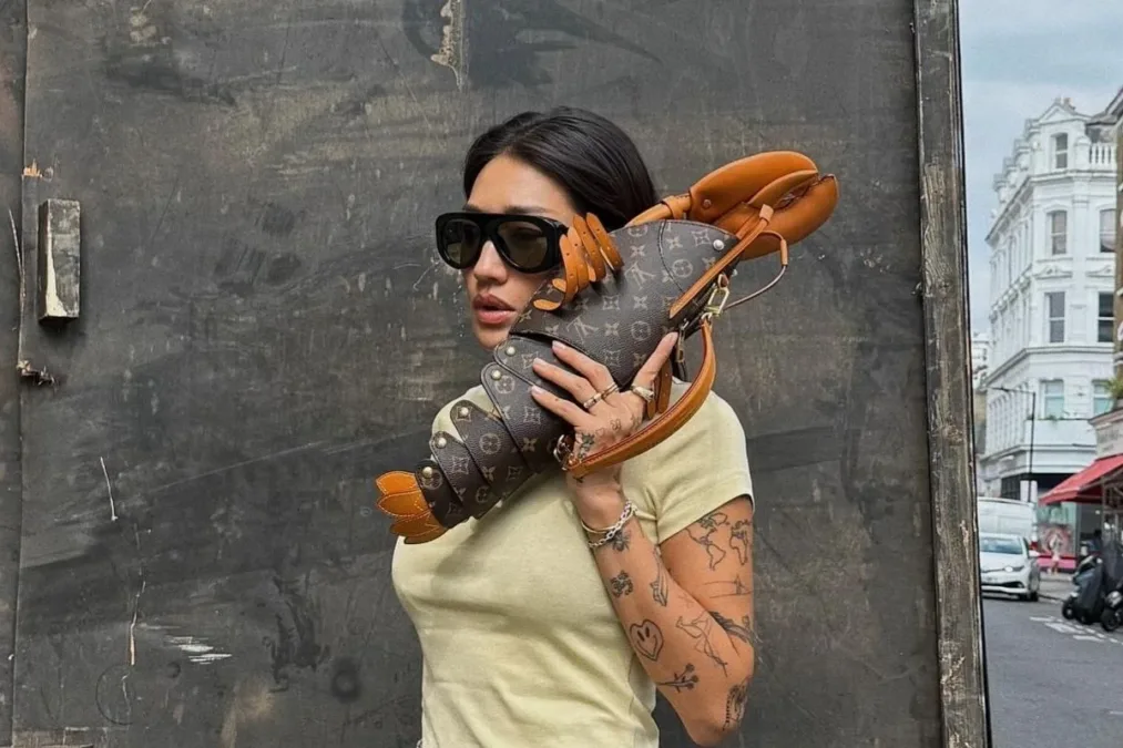 Peggy Gou faz das bolsas icônicas uma assinatura de estilo