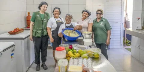 Peixe antes desprezado melhora renda de mulheres da pesca no Rio