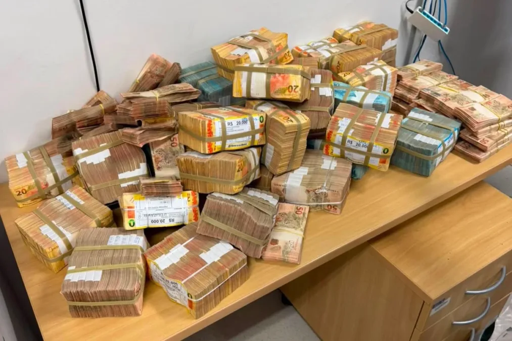 PF apreende R$ 2 milhões logo após saque em agência de Porto Velho