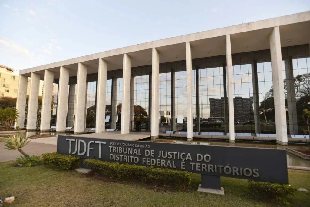 PM do DF que fraudava quilometragem de viaturas é condenado a 2 anos