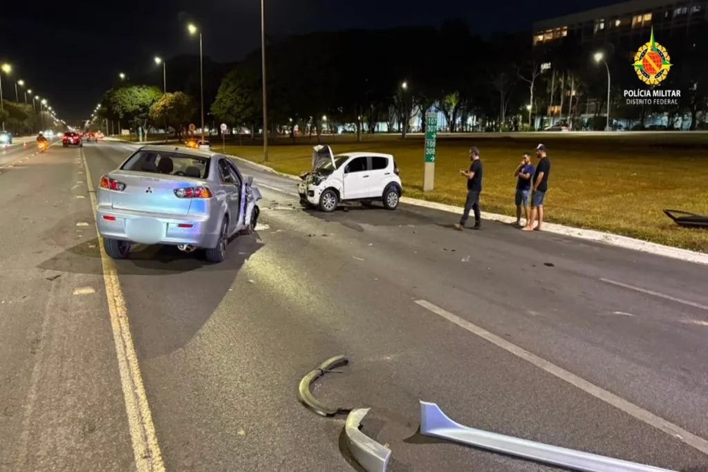 PM encontra drogas em carro envolvido em acidente que travou o Eixão