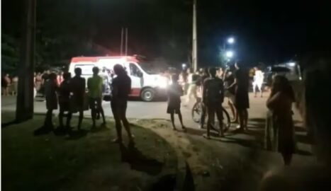 Acidente envolvendo motocicleta e caminhonete deixa jovem e duas crianças feridas em Mâncio Lima