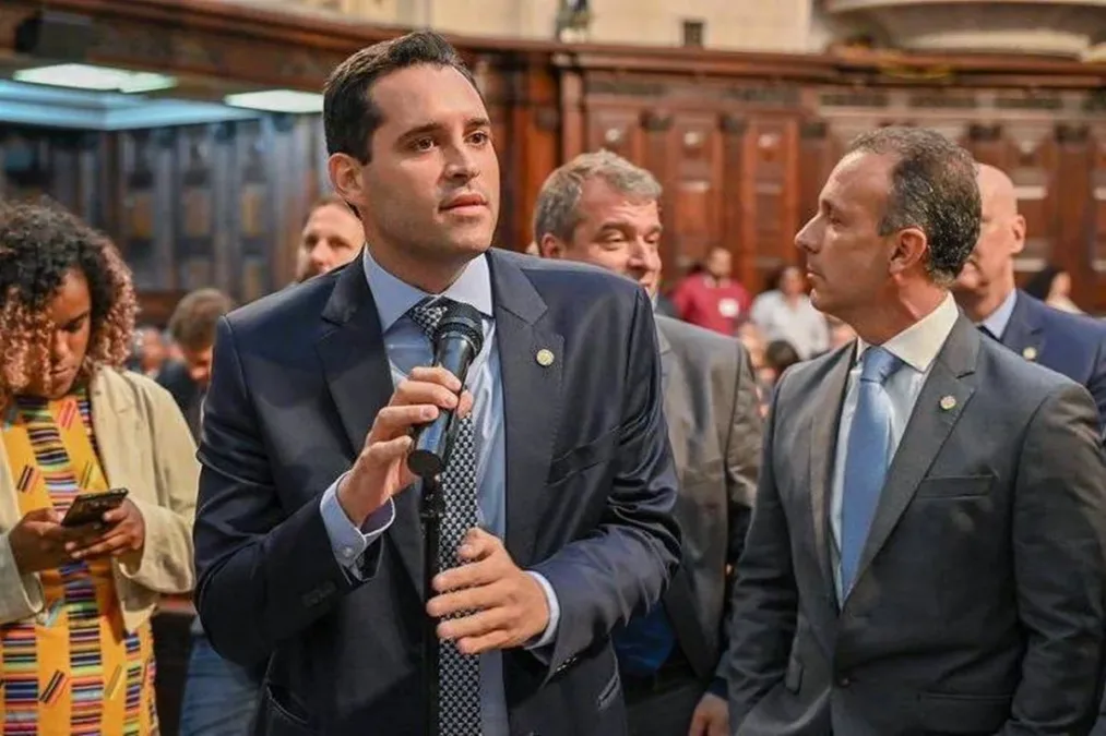 Prefeito do Rio cobra fiscalização da Anac em voos panorâmicos
