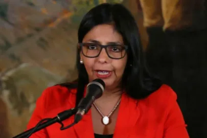 Presidente da Venezuela diz que país continuará a ter controle do petróleo