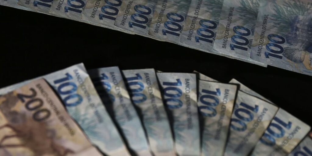 Orçamento de 2027 reserva R$ 44,8 bilhões para emendas impositivas