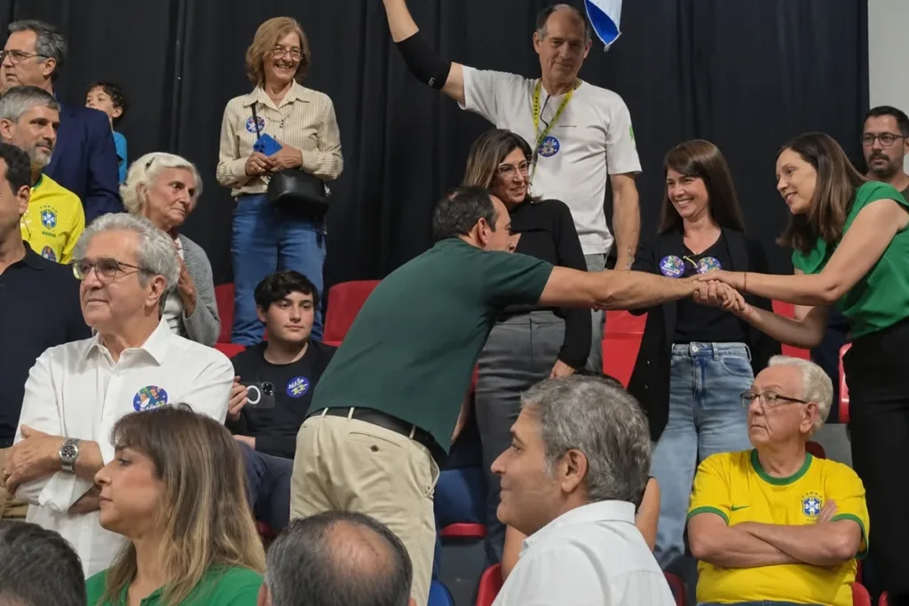 Roscoe celebra apoio de Cleitinho a Flávio Bolsonaro em MG