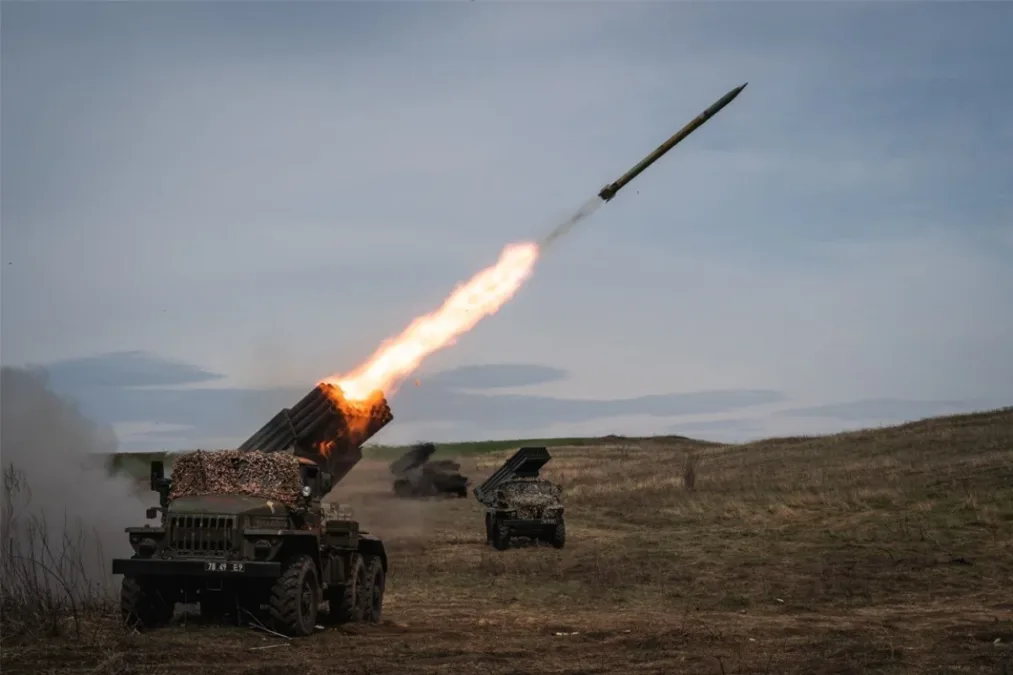 Rússia: Reino Unido e França estão "brincando com fogo" ao ajudar Ucrânia
